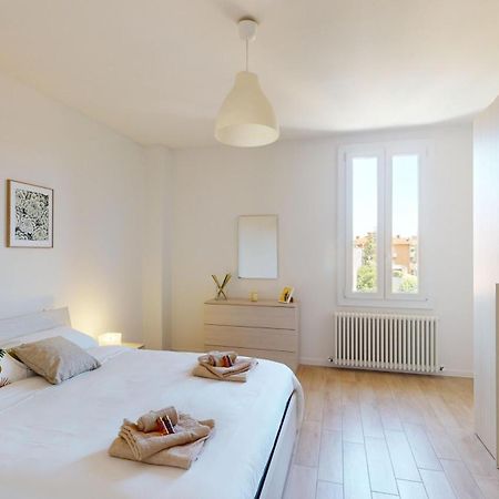 Appartamento Accogliente Con Vista San Luca Bologna Exterior foto